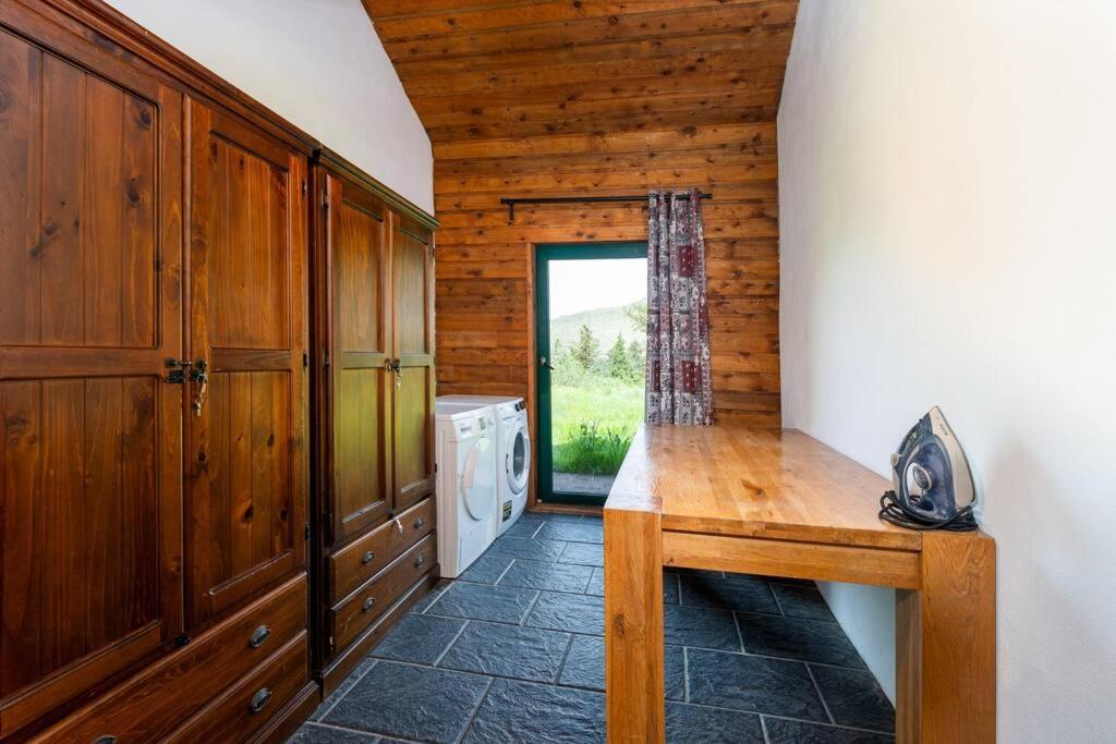 Heather Lodge With Sea And Mountain Views ลีนอน ภายนอก รูปภาพ